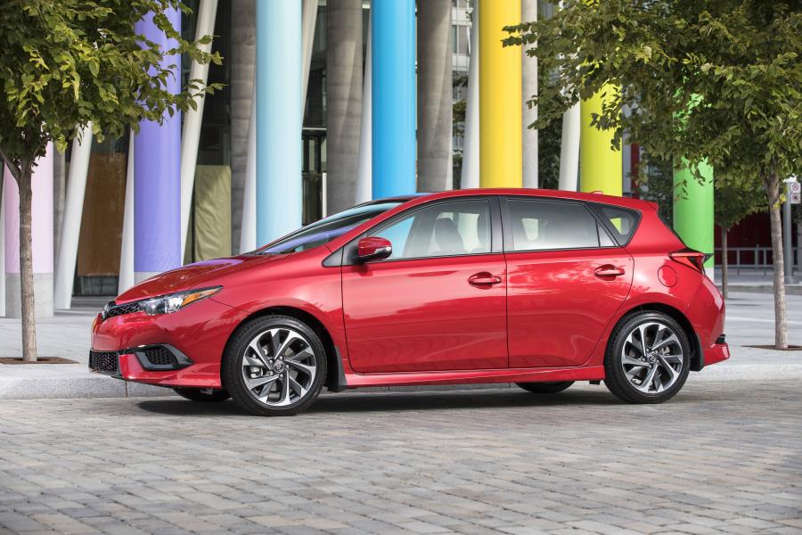  Toyota Corolla iM 2016 года  (NA) (фото 17 из 30)